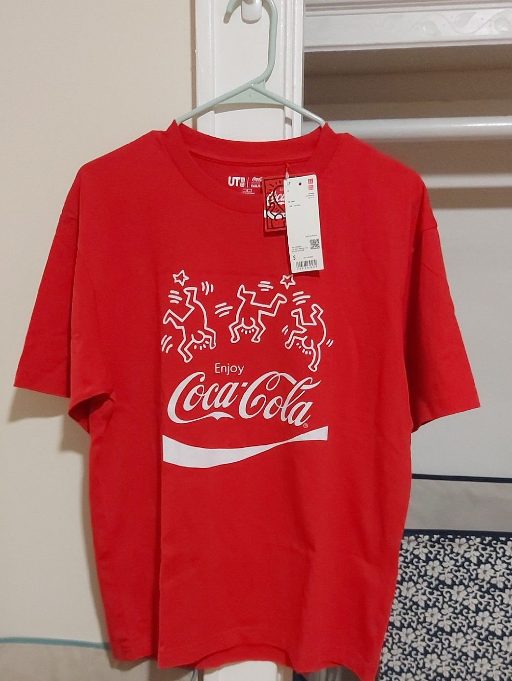 Uniqlo Red Coca-Cola Graphic Short Sleeve Tee